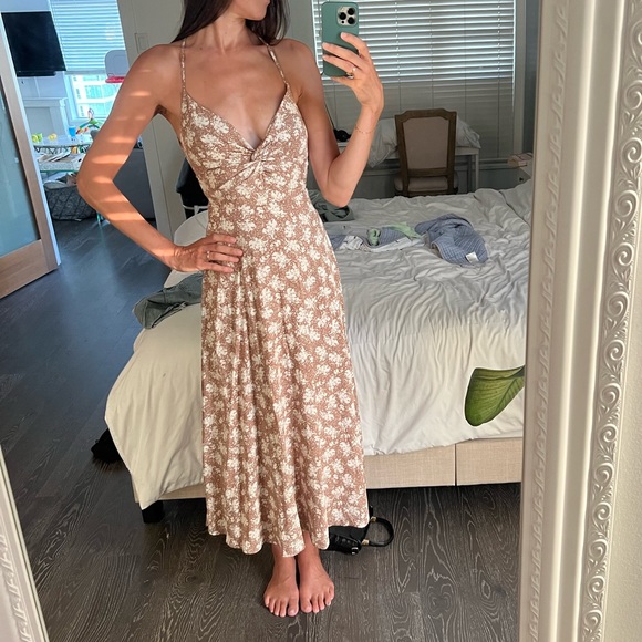 Lulu’s flowy dress - Picture 4 of 4